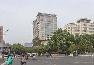 佛山邮政箱子封箱机可以封封上下十字型